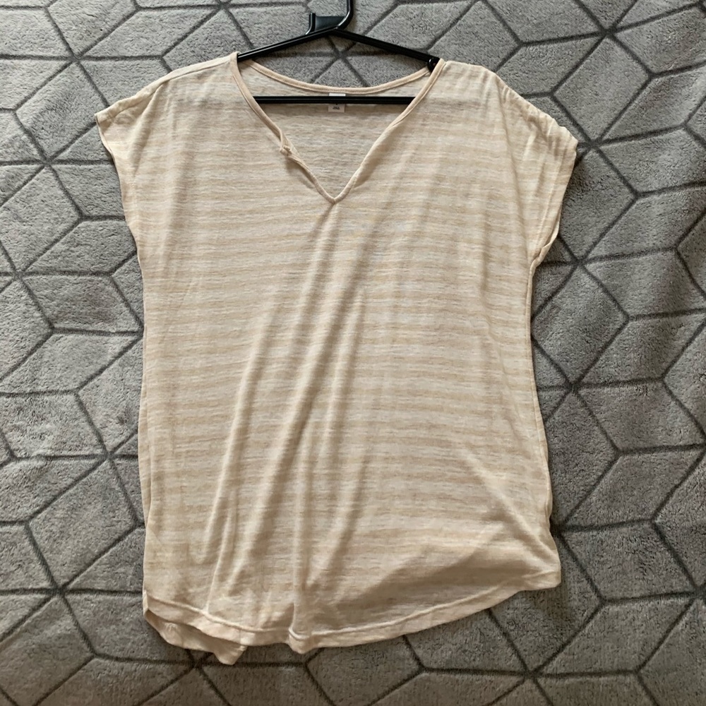 Super soft super comfy old navy shirt!